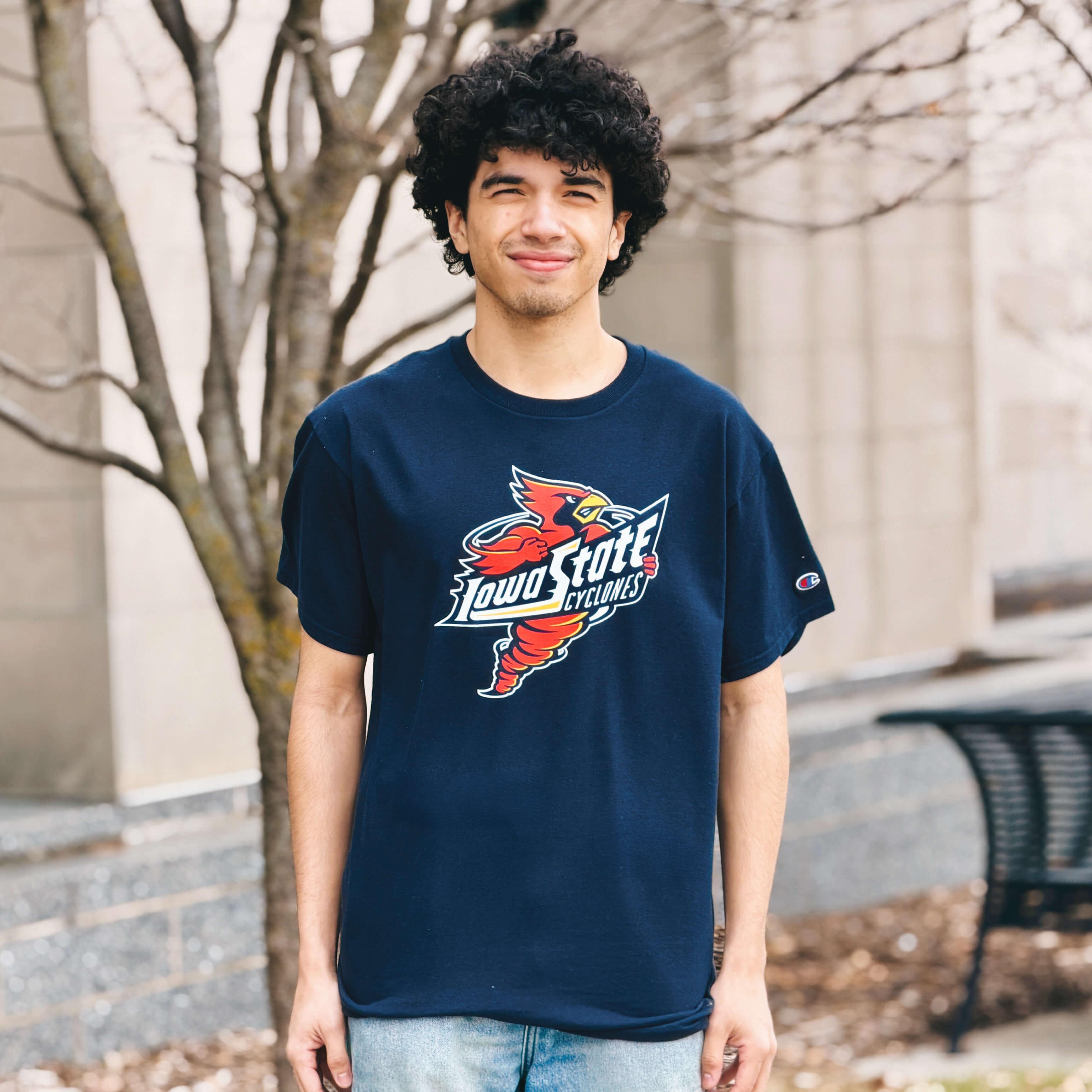 Champion Washington Strikers Tシャツ 古着 Champion® Spirit Collection Vintage Punching Cy Navy T-Shirt | ISU